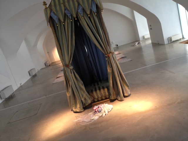 Michael Dudeck, exhibition of Fish M:Other (ApeWitch)